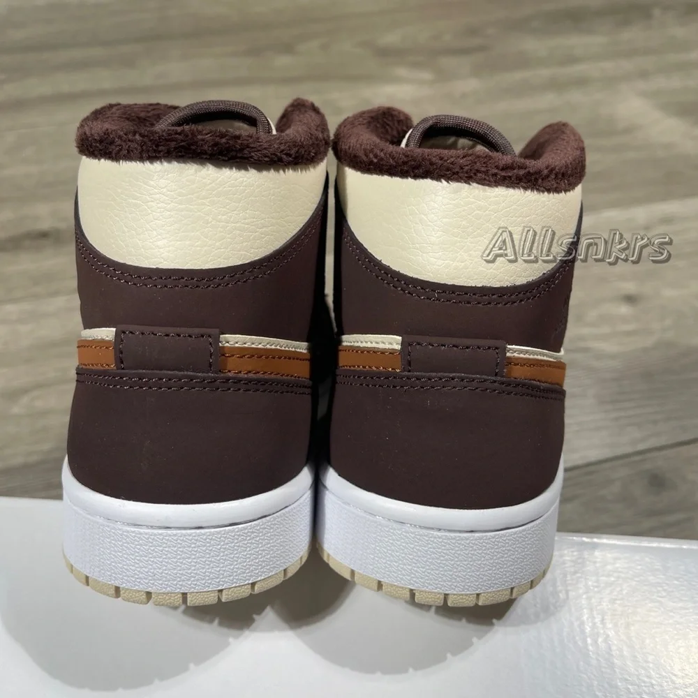 Air Jordan 1 Mid Women’s Brown Oatmeal - Picture 6 of 10